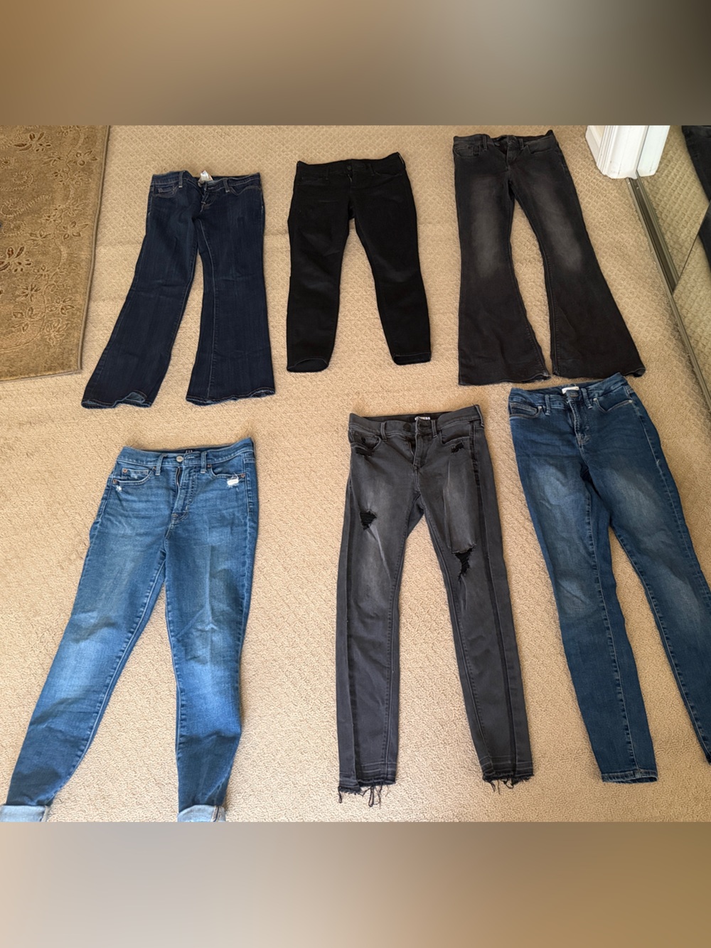 6 pairs of women jeans
